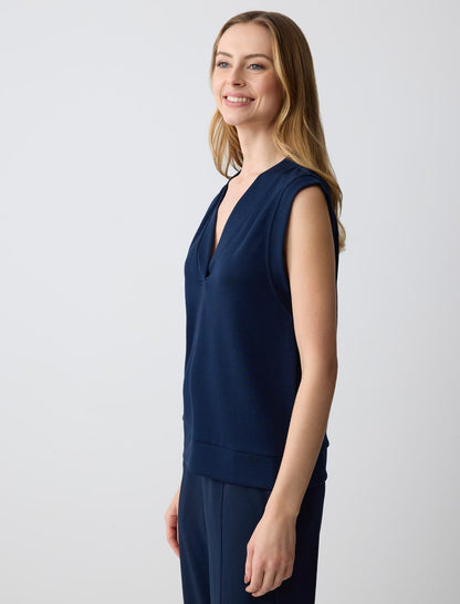 Straight Cut V Neck Sleeveless Knitted Sweatshirt