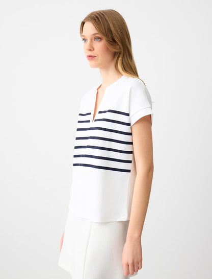 Line Patterned V-Neck Sleeveless Knitted Sweatshirt