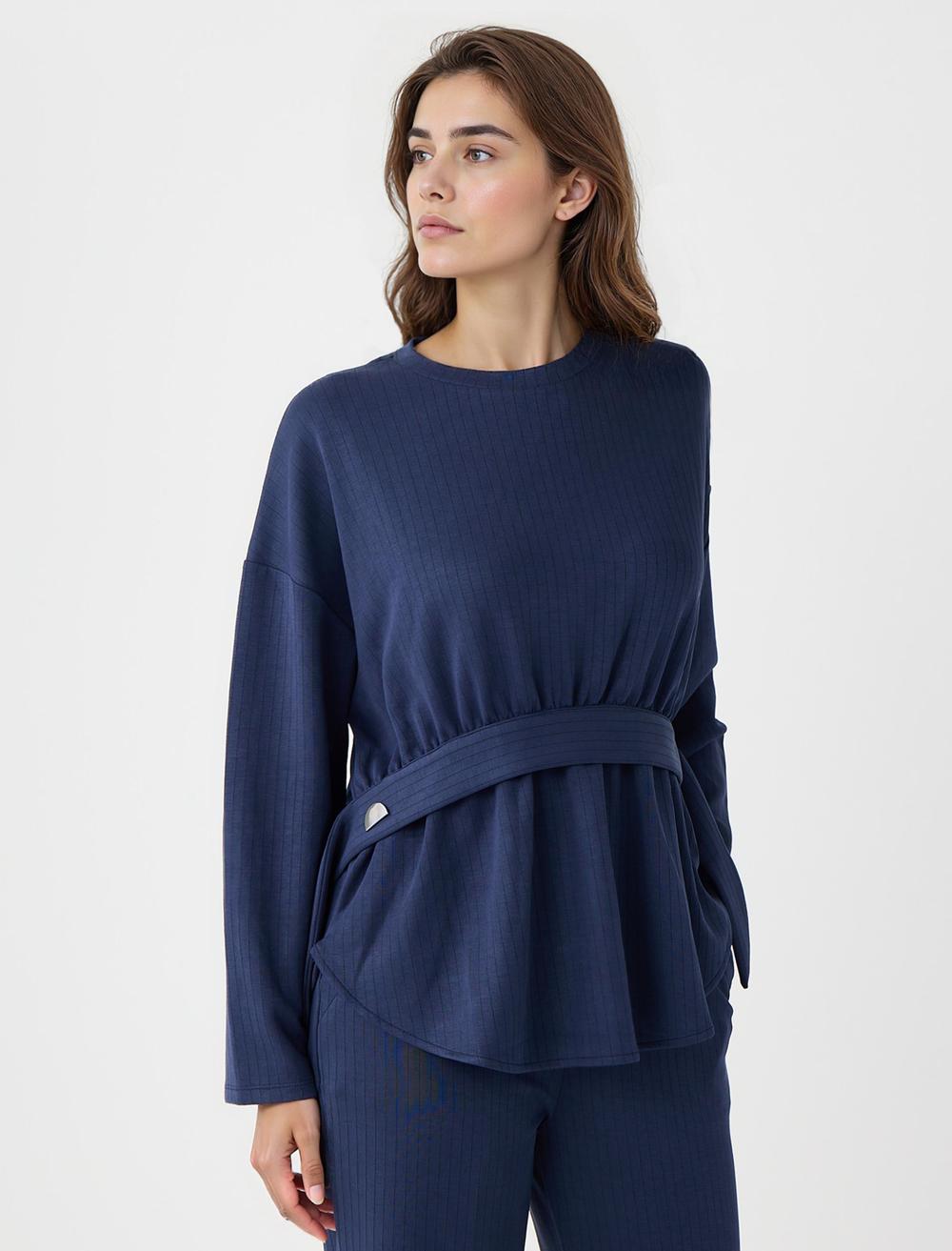 Loose Fit Crew Neck Long-Sleeve Sweatshirt - 5WW236023