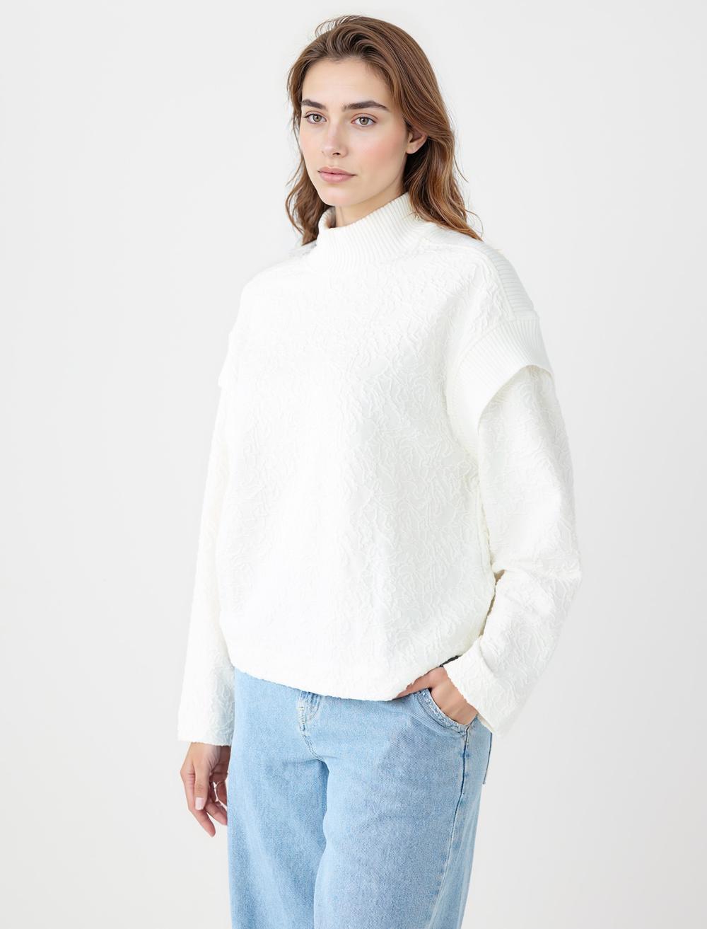 High Collar Long-Sleeve Sweatshirt - 5WW236029