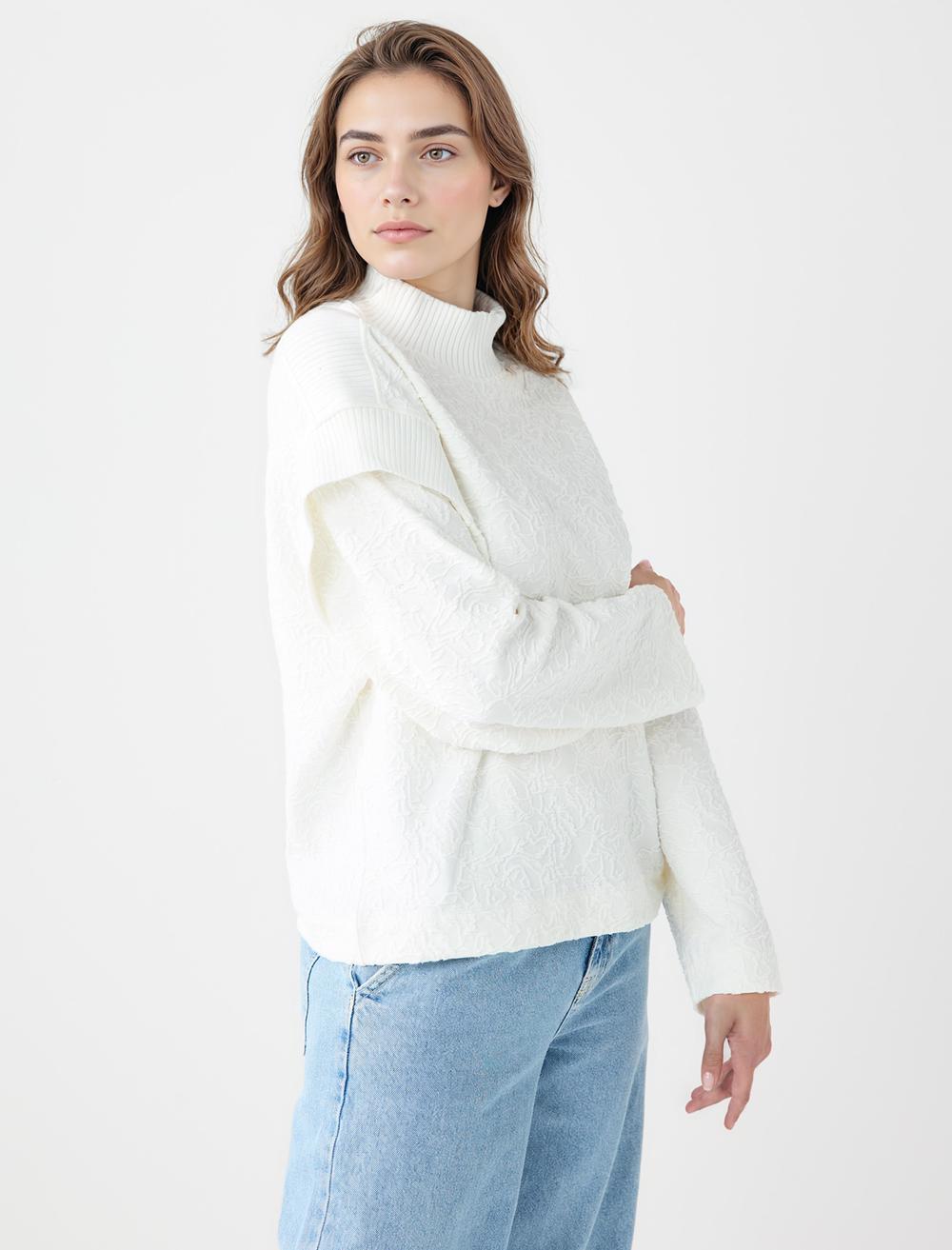 High Collar Long-Sleeve Sweatshirt - 5WW236029