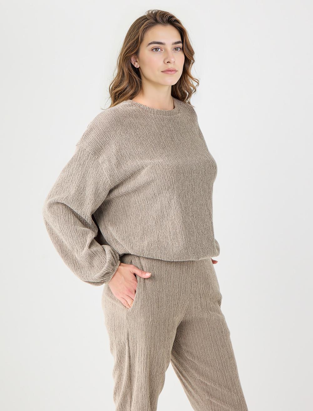 Crew Neck Long-Sleeve Sweatshirt - 5WW236136