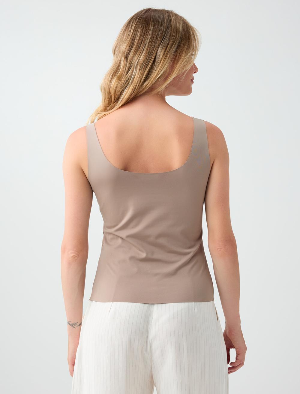 Slim Fit Scoop Neck Spaghetti Strap Singlet - Light Brown - 6SW015475806