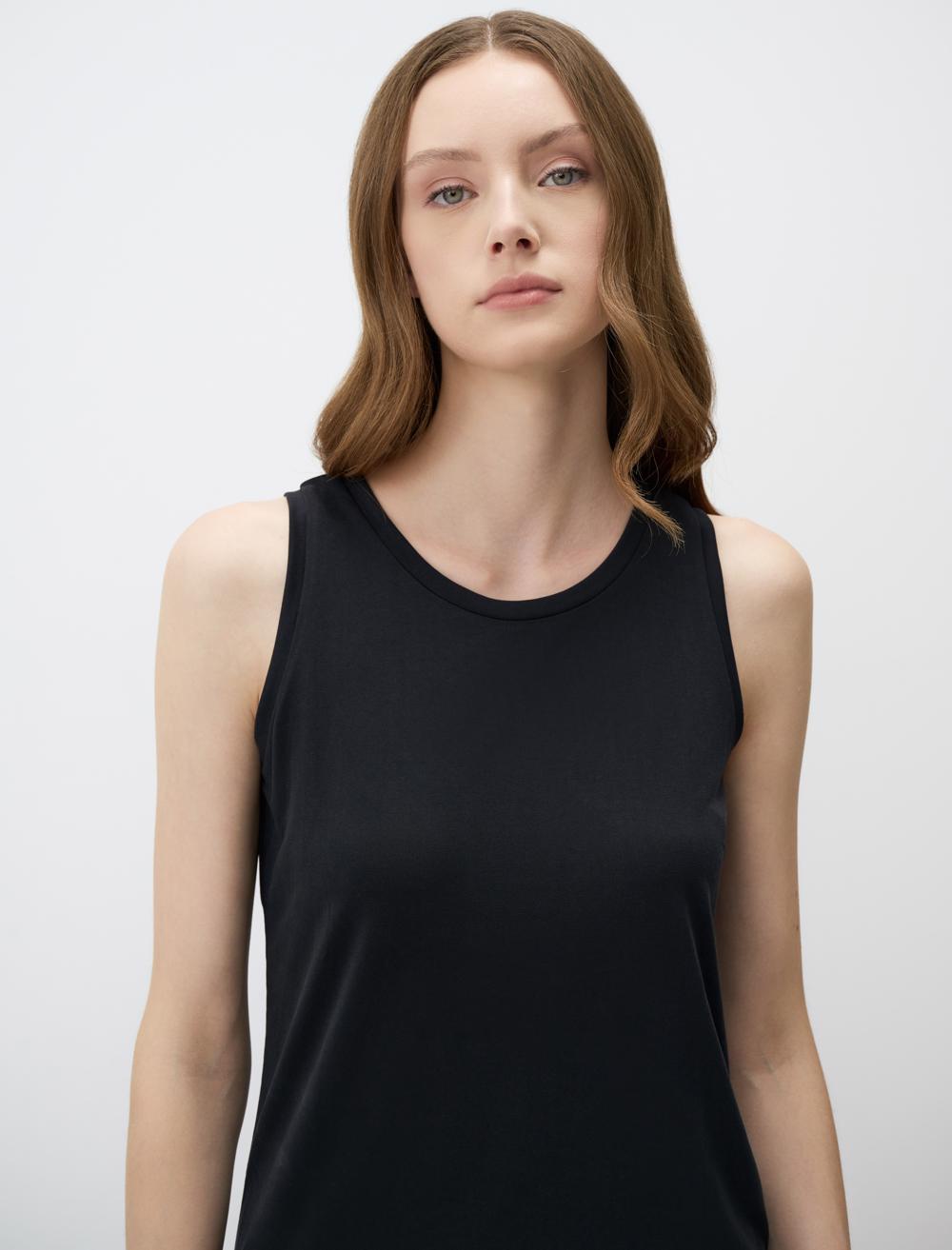 Scoop Neck Sleeveless-Sleeve Singlet - 4WW012522