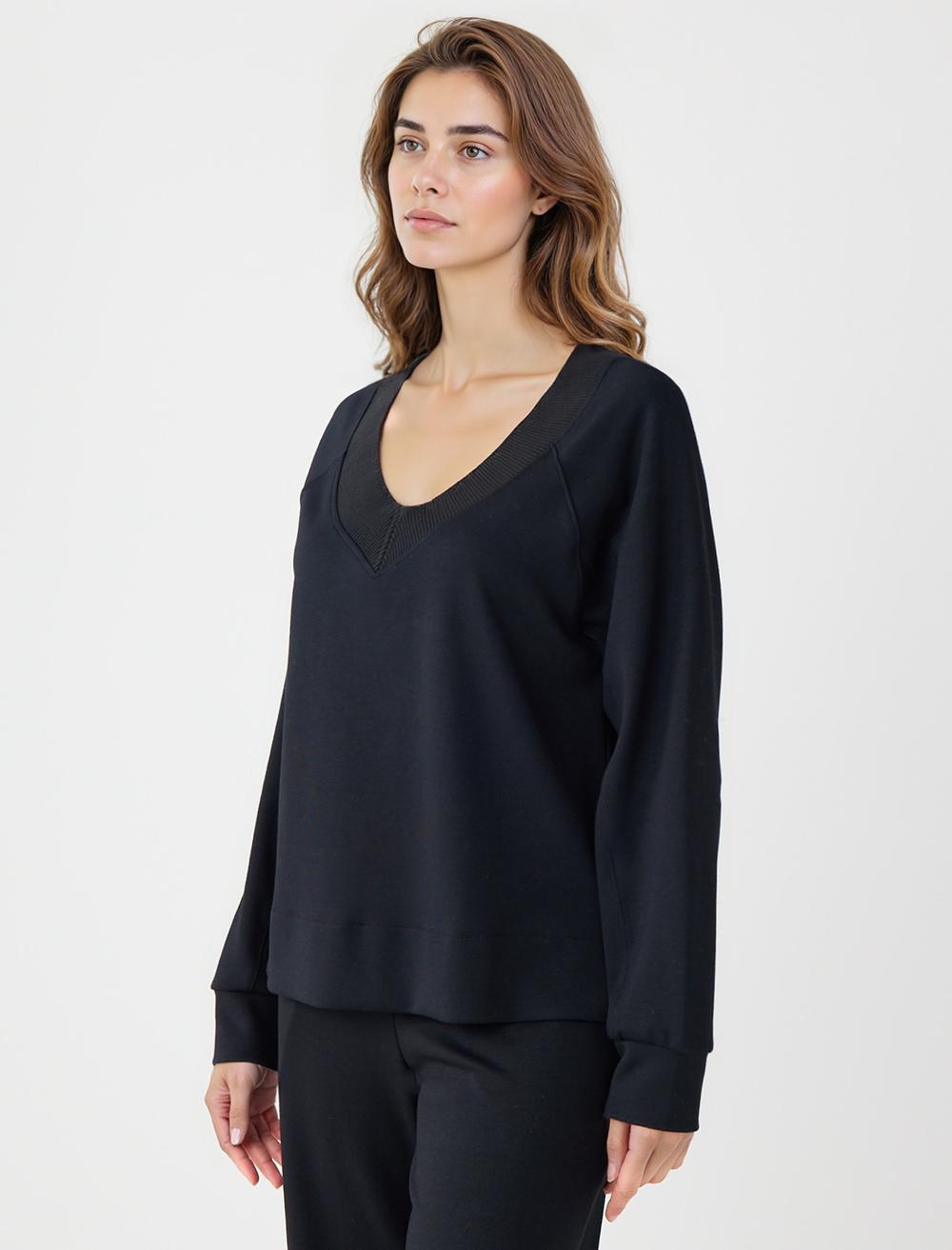 V-Neck Long-Sleeve Sweatshirt - Black - 5WW235785900