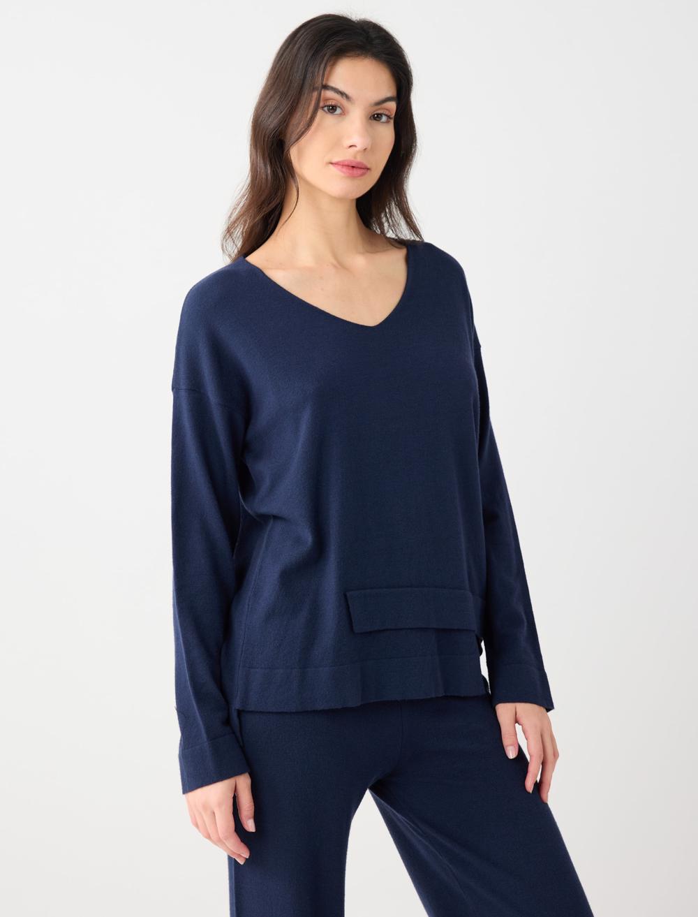 V-Neck Long-Sleeve Pullover - 5WW136147