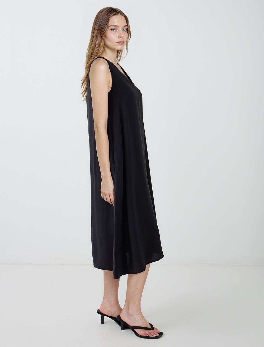 Loose Fit V-Neck Sleeveless-Sleeve Dress - 5SW064769