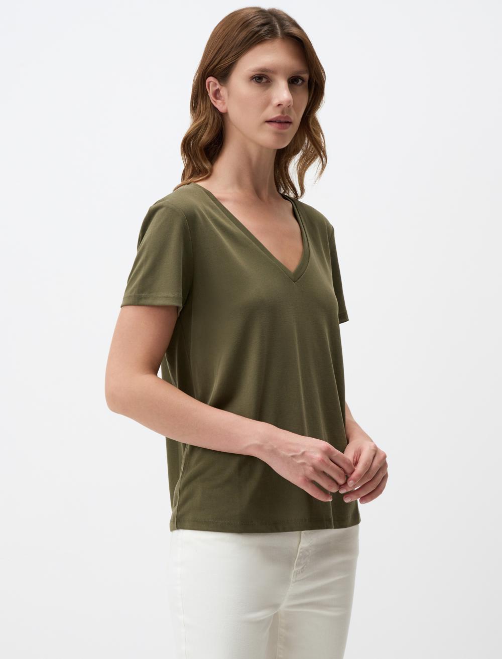 V-Neck Short Sleeve Basic T-Shirt