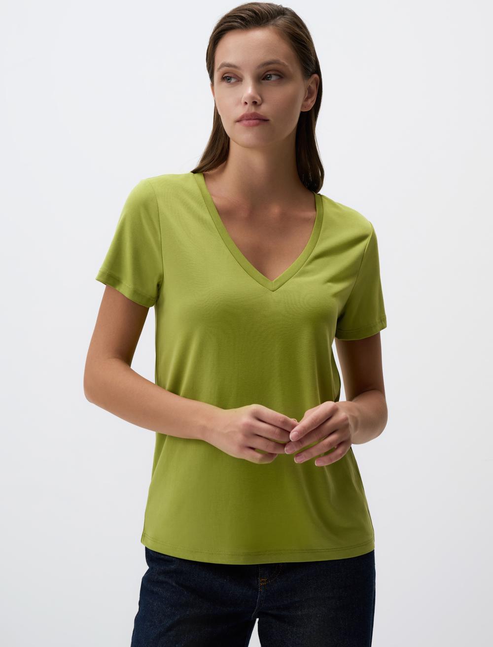 V-Neck Short-Sleeve T-shirt - 4WW441964