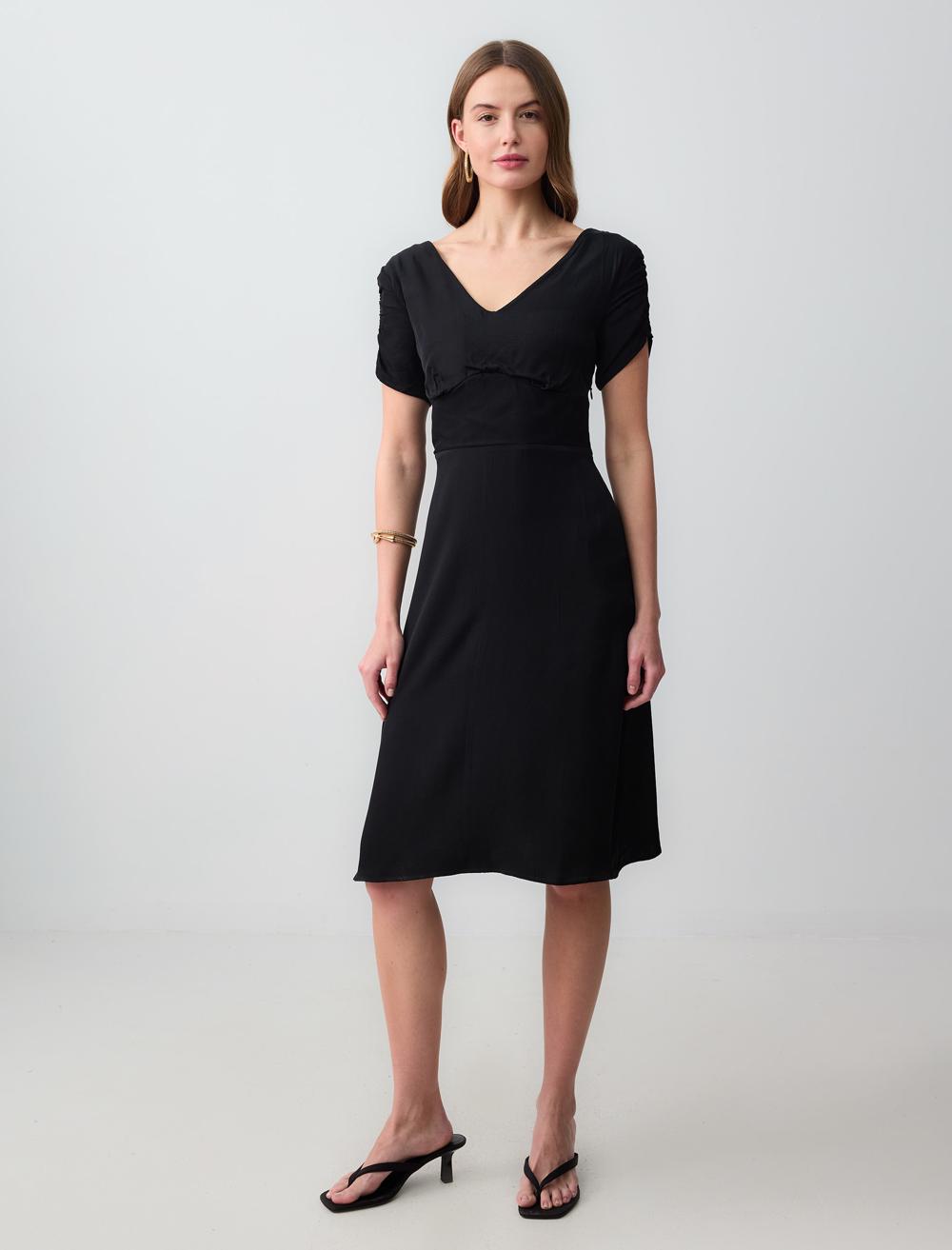 V-Neck Short-Sleeve Dress - 5SW033817