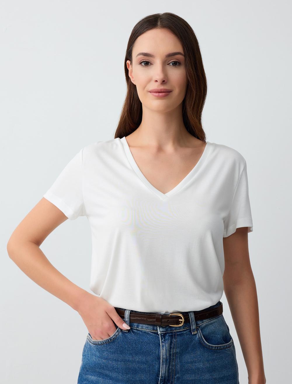 V-Neck Short-Sleeve T-shirt