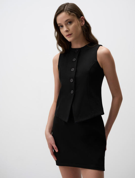 Round Collar Button Detailed Slim Fit Vest