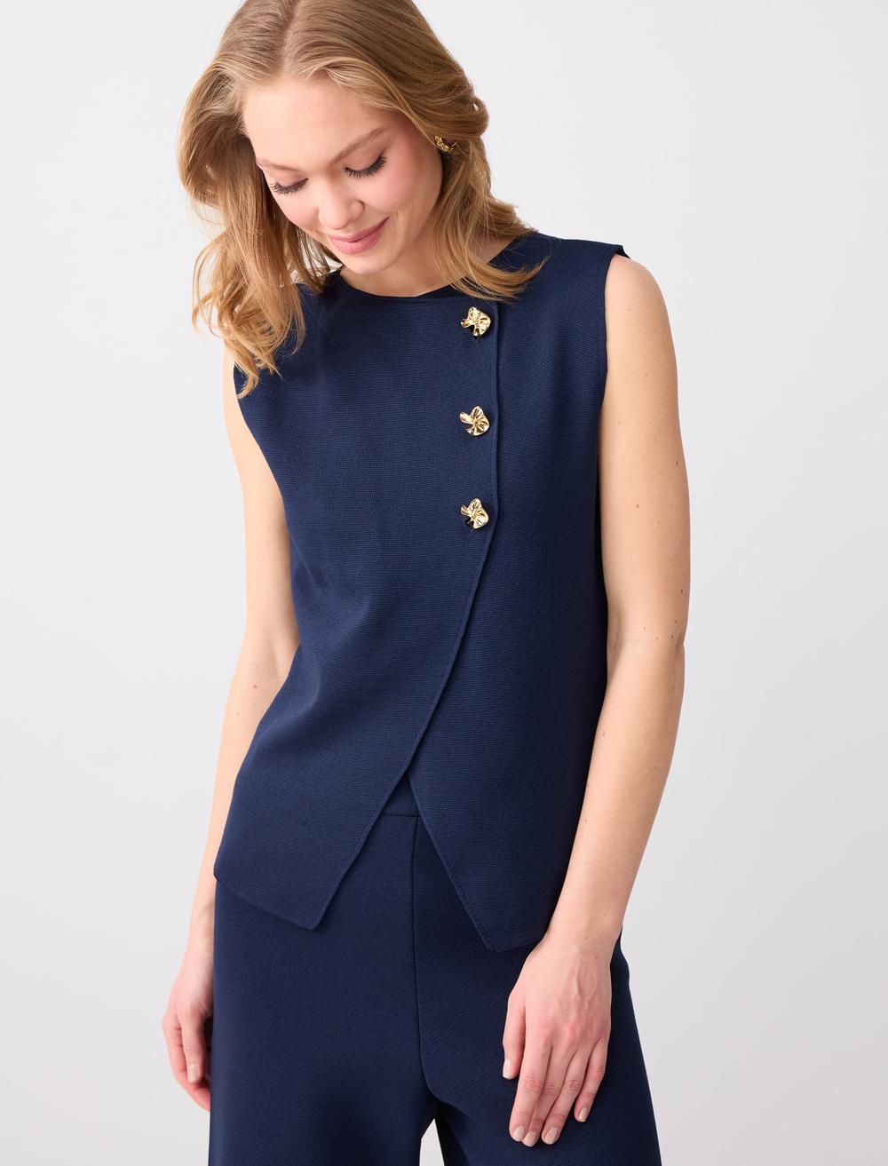 Regular Fit Sleeveless Polyester Waistcoat