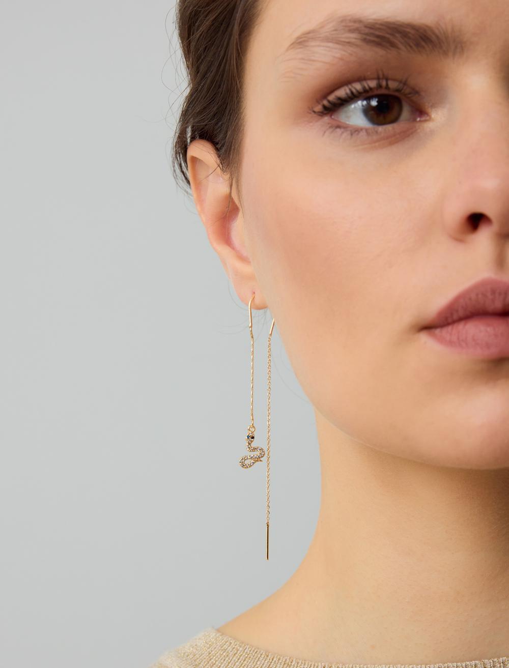 Snake-shaped dangling earrings