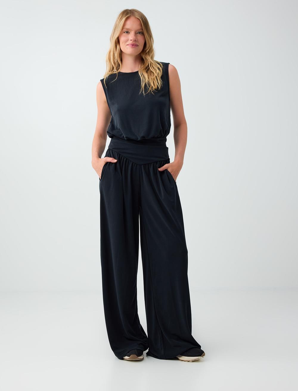 Loose Fit Sweatpants - Black - 6SW115625900