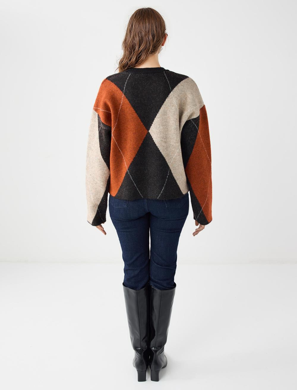 Loose Fit Crew Neck Long-Sleeve Pullover - 5WW134124
