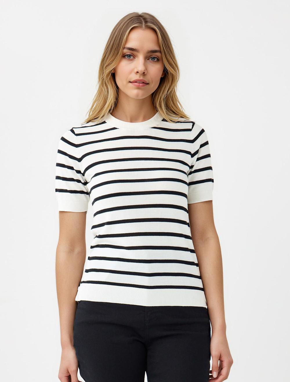 Crew Neck Short-Sleeve Pullover