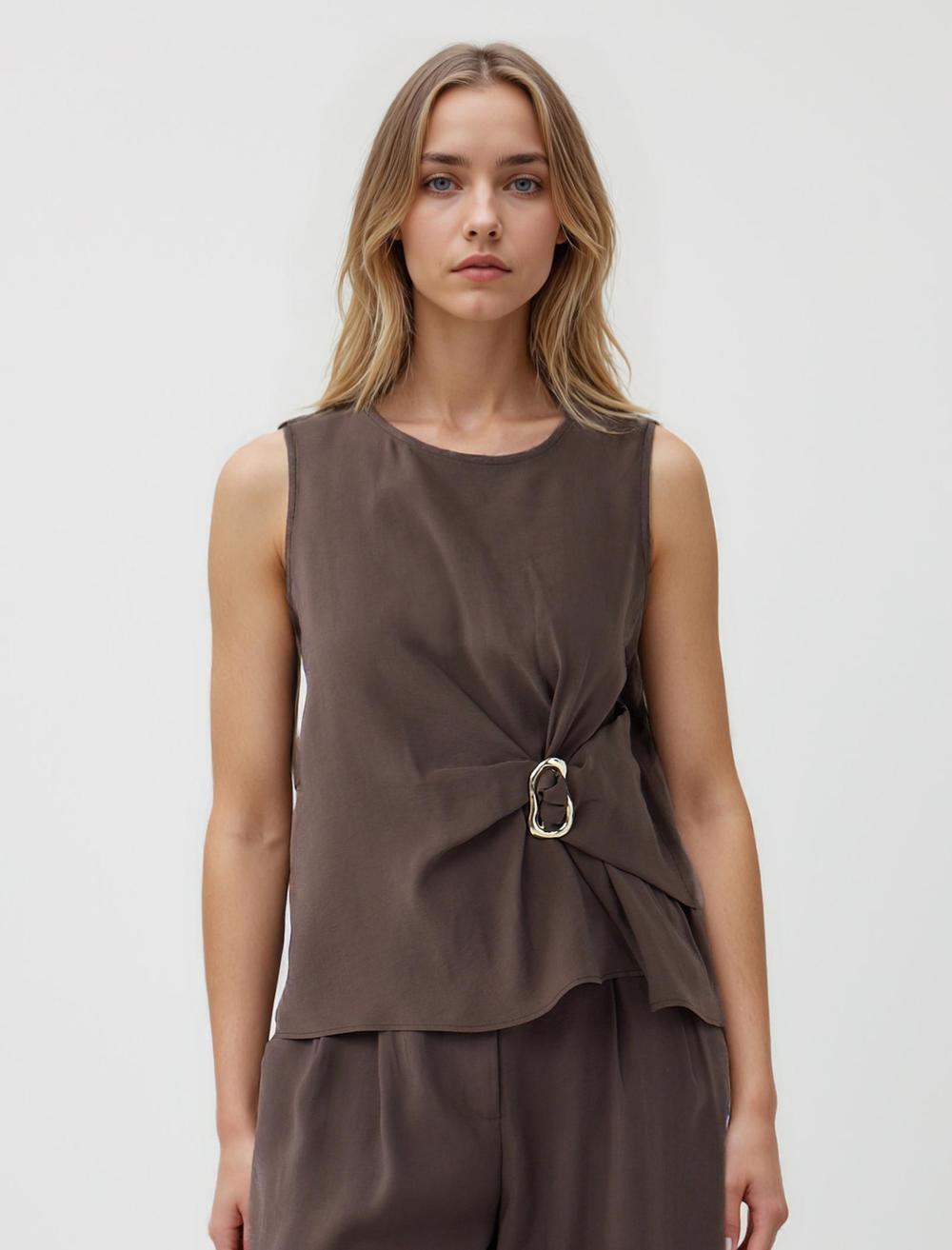 Crew Neck Sleeveless-Sleeve Blouse