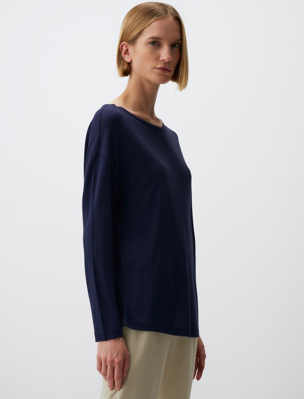 Round Neck Long Sleeve T-Shirt