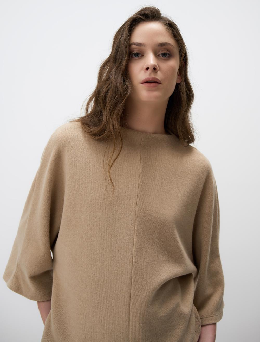 Round Neck Bat Sleeve Basic Blouse - 4WW02071028