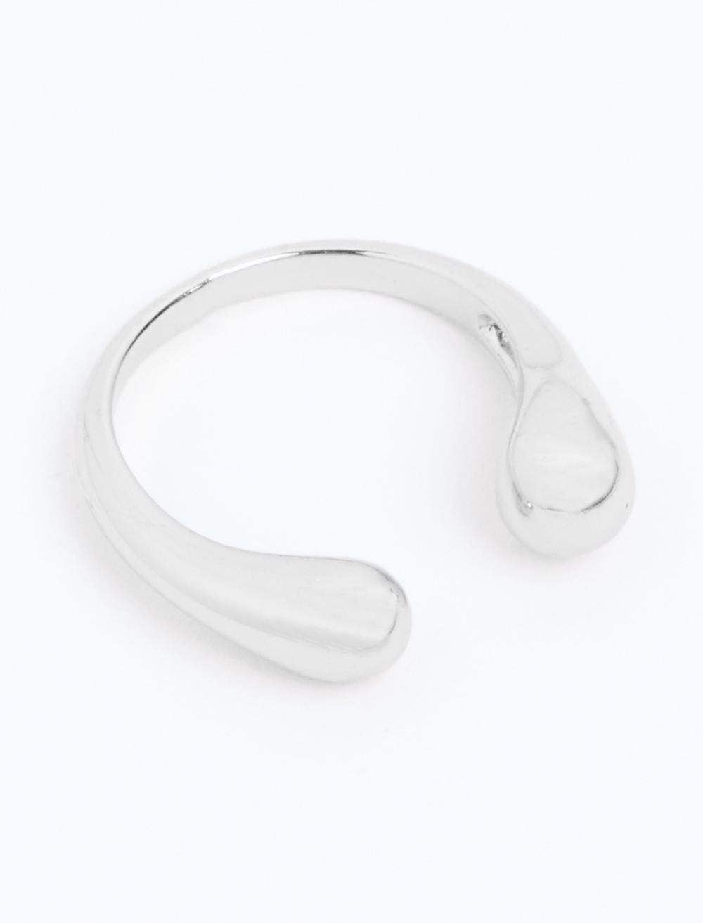 Oval-shaped Ring with Shiny Stones